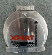 X-PERT XPERT OIL WELL SERVICE EMPLOYEE HARD HAT AWARD BADGE PIN HOBBS NEW MEXICO