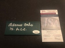 JSA BERNIE  CARBO SIGNED FENWAY PARK USED WALL PAD COVER MLB CERTIFIED 2”x5” 484