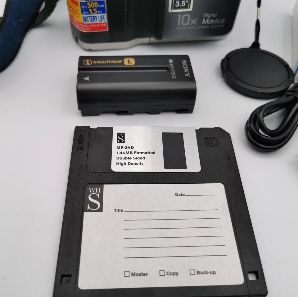 Sony Mavica MVC-FD7 Floppy Disk Digital camera - 10x Zoom - Image 3 of 4