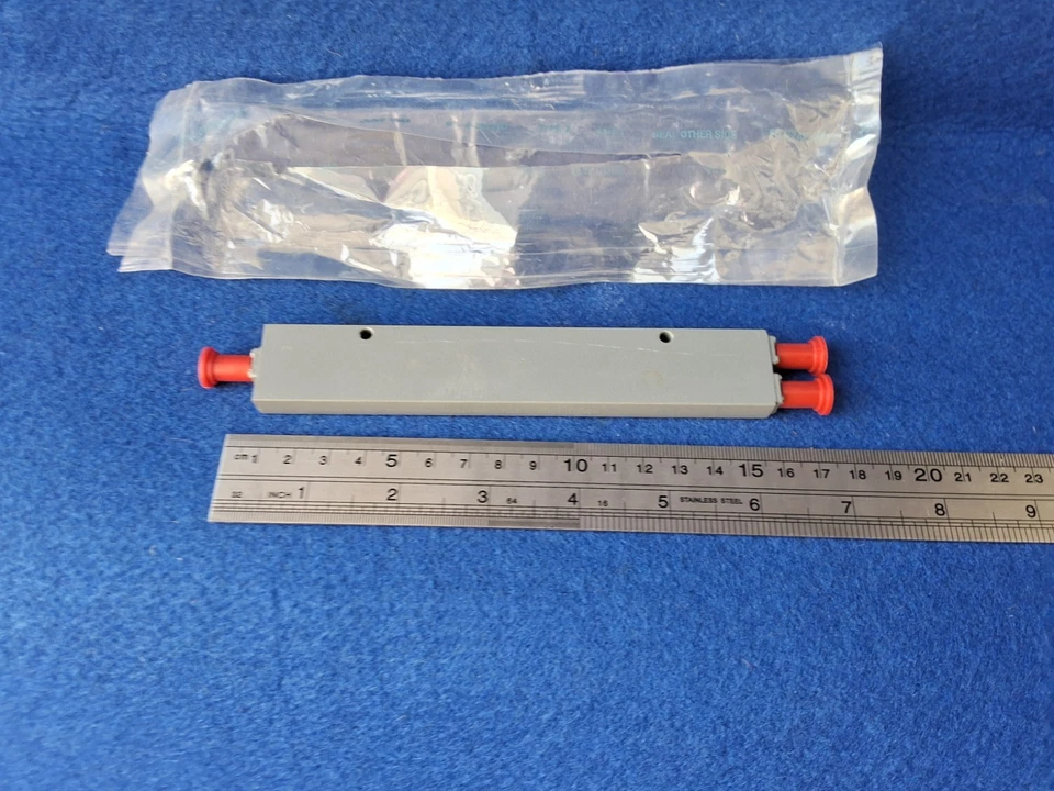 MCLI PS2-17 2 Way Power Divider - Stripline 0.5-18GHz. - Image 3 of 4