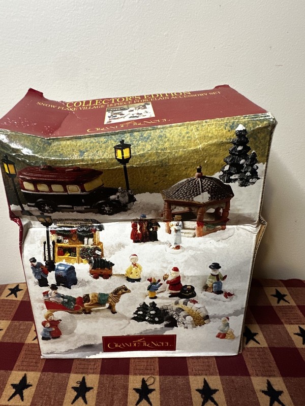 Hallmark Gold Crown Collectible  Droama