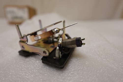 Honeywell 801737A 140 OHM HVAC Potentiometer Assembly - NOS - Picture 13 of 18