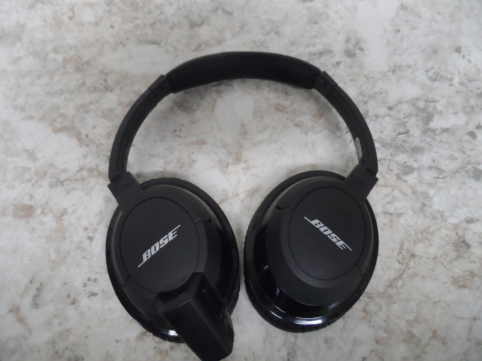 Bose SoundLink Around-Ear Bluetooth 