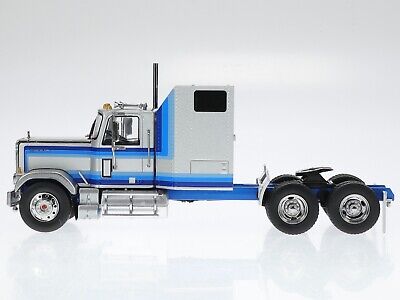 GMC General 1980 silver LKW Truck diecast modelcar IXOTR079 GMC General 1980 silver LKW Truck diecast modelcar IXOTR079