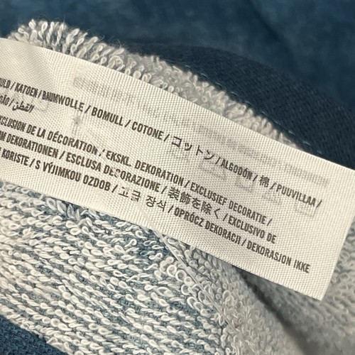 Toalla de playa Hollister Spellout tronco rayas rojo blanco azul nueva con etiquetas 29 x 61" - Imagen 6 de 7