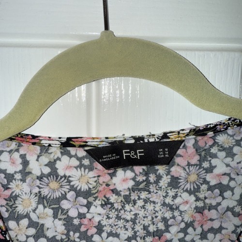 Ladies Size 18 blouse shirt flowery colourful small flowers on Black background - Picture 2 of 8