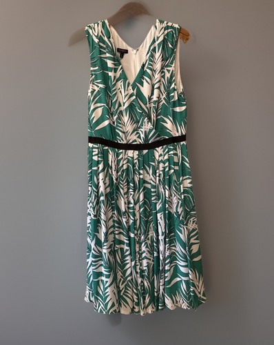 Talbots Women's Wrap Dress Size 8 Floral Green Midi Lined Chiffon Zip Up