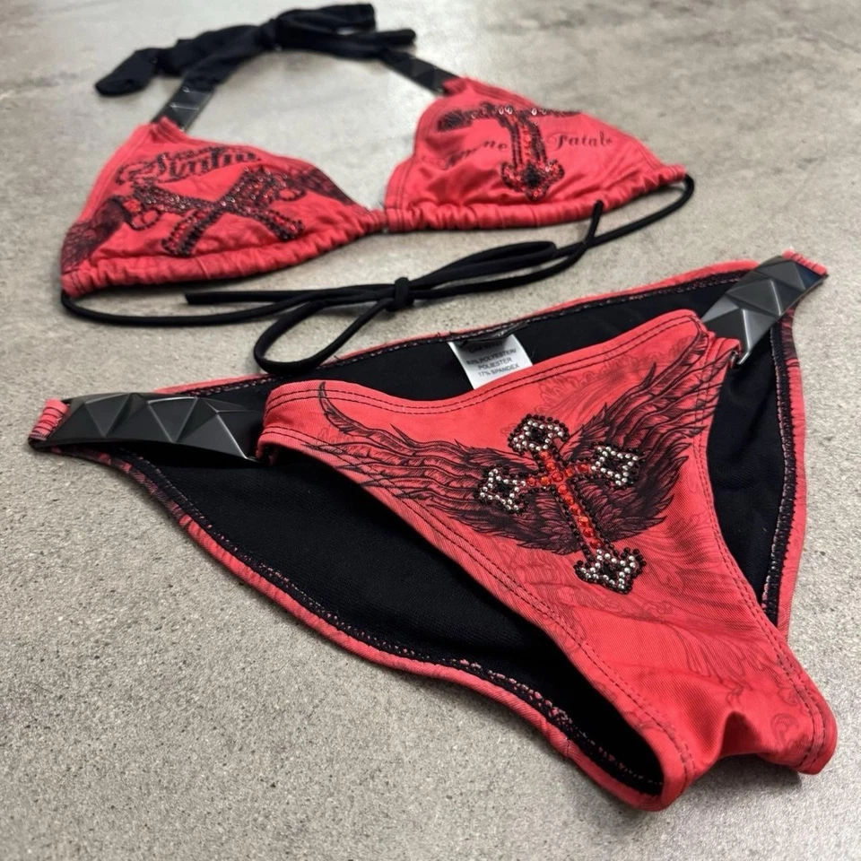 Conjunto de bikini Y2K Sinful Affliction Femme Fatal en rojo (parte superior mediana parte inferior pequeña) Foto 2 de 4