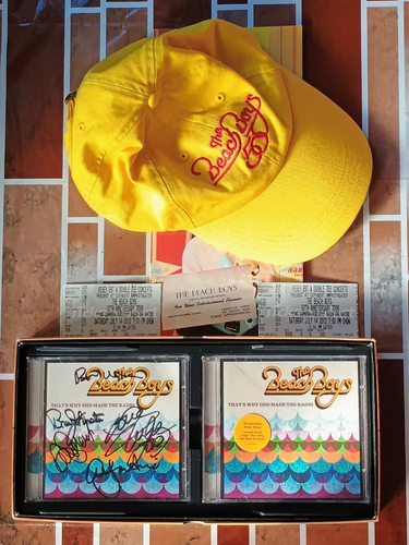 The Beach Boys Band Signed Cd X4 Boxed Set That's Why God Made The Radio 2012 - Picture 5 of 9