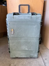 Pelican Storm iM3075 Transport Case | 33.3 x 24.4 x 19.3 in | Green