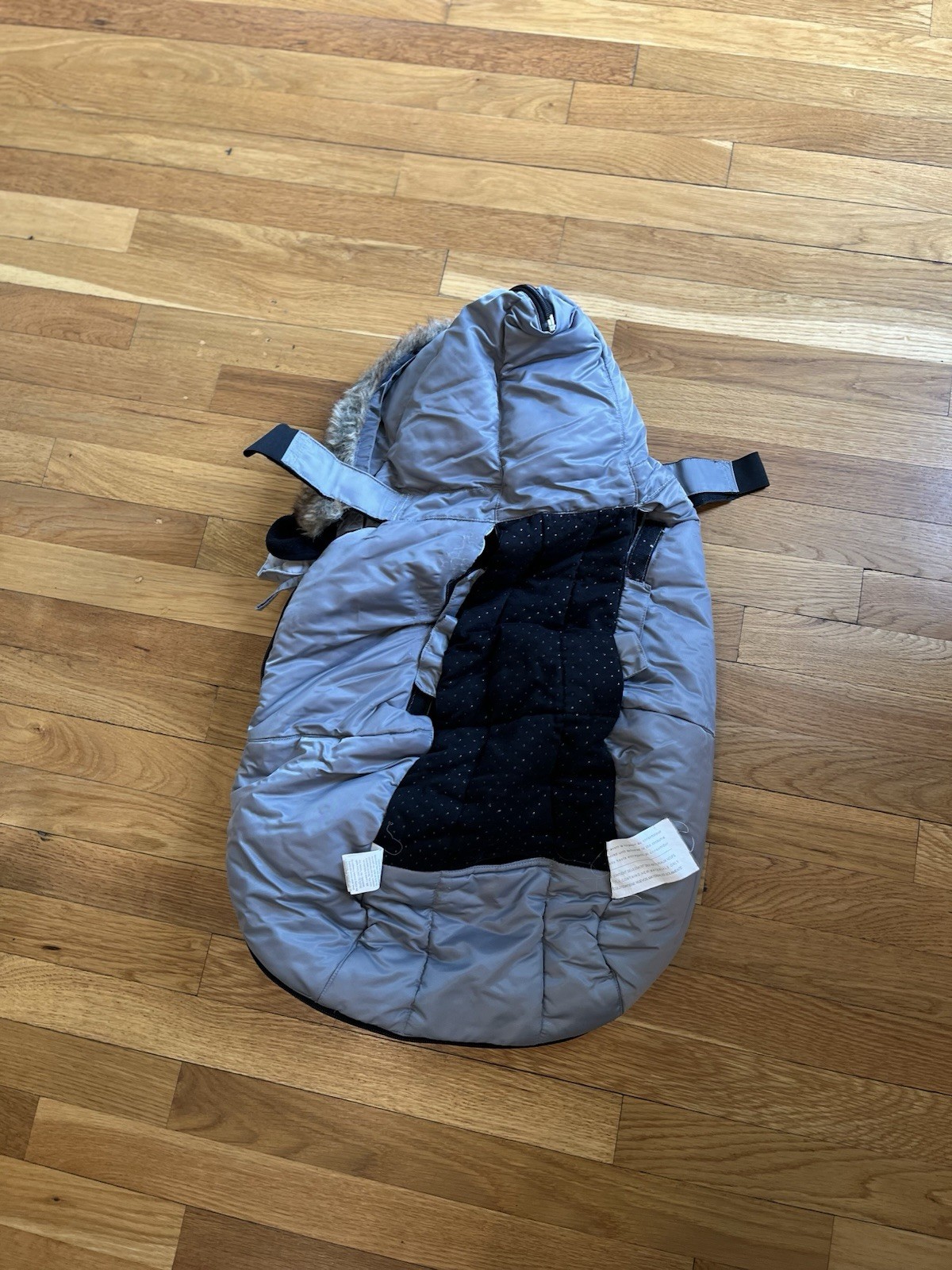 7 A.M. Enfant Le Sac Igloo Gray Fur Hood Baby Bunting Car Seat Liner