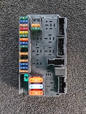 06-12 Land Rover Range Rover Rear Trunk Boot Fuse Box Relay Module Unit Oem