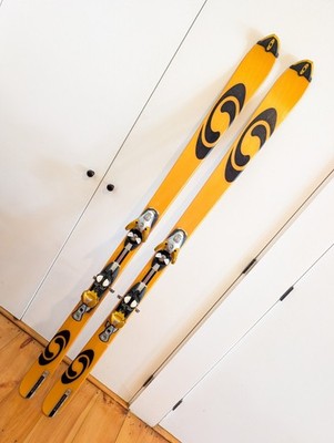  First Year Salomon TenEighty 1080 Twintip Skis Color Match Bindings Very Nice 