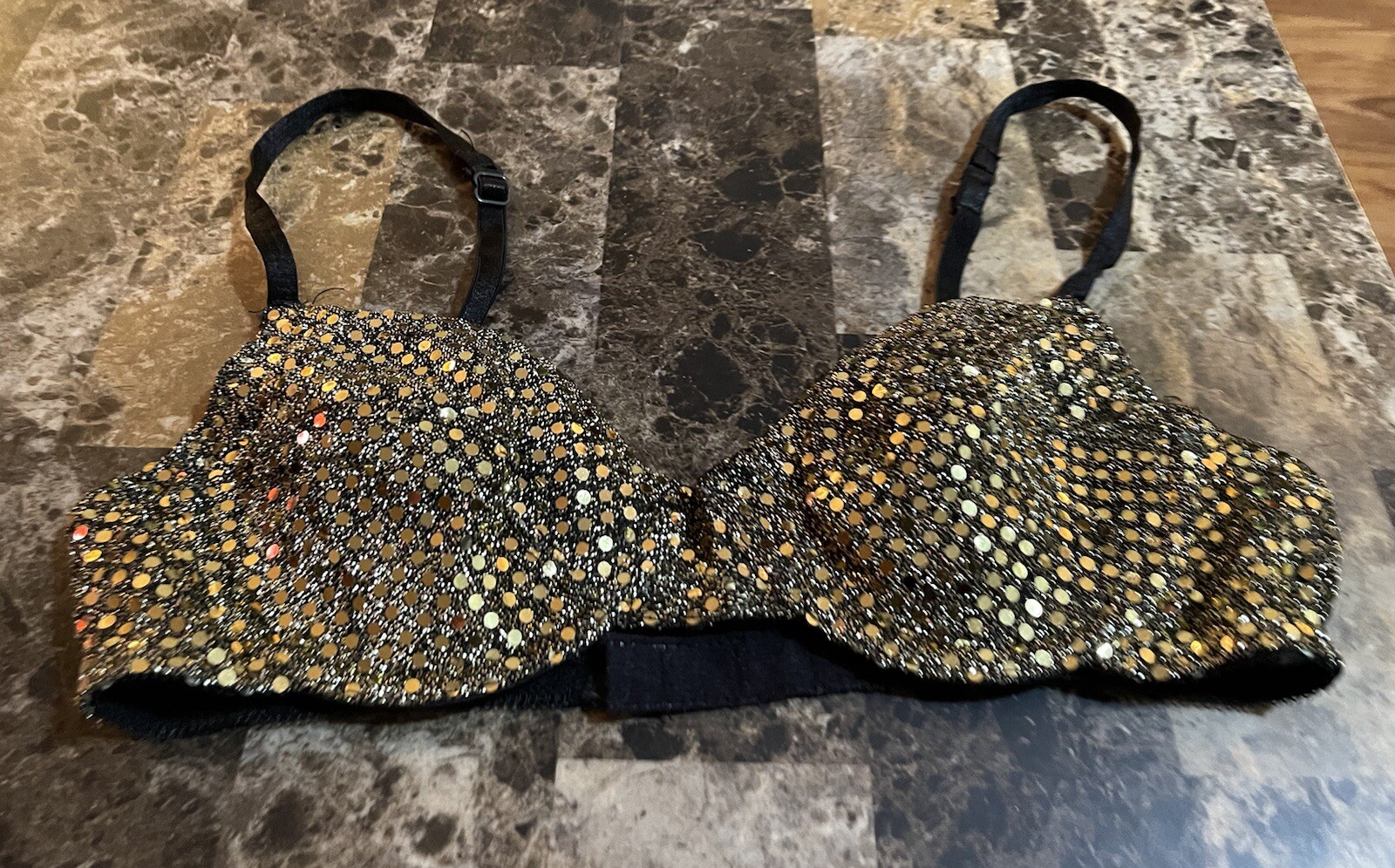 ¡SUJETADOR DE LENTEJUELAS DORADAS DE COLECCIÓN! 34 B década de 1990. Selena