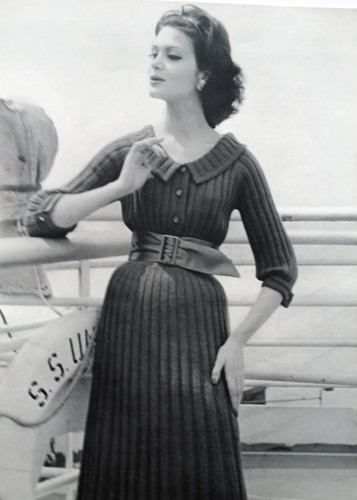DRESSES 1959 Bear Brand & Fleisher Yarns Knitting Instructions Book - Picture 5 of 5