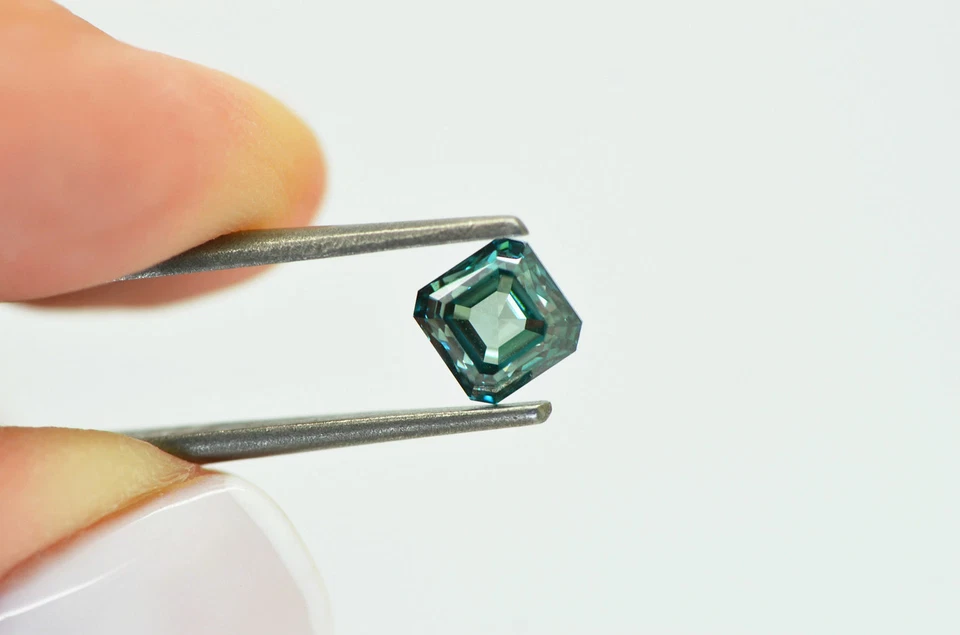 Fancy Blue Diamond Loose Asscher Shape 1.10 Carat VS1 Natural Enhanced Polished - Image 2 of 4