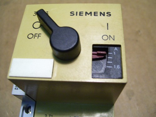SIEMENS 3VE3000-2GA00 1-1.6A 660V REGOLATORE MOTORE CON 3VE9-301-1AA00 1NC/NO P1786 - Foto 8 di 8