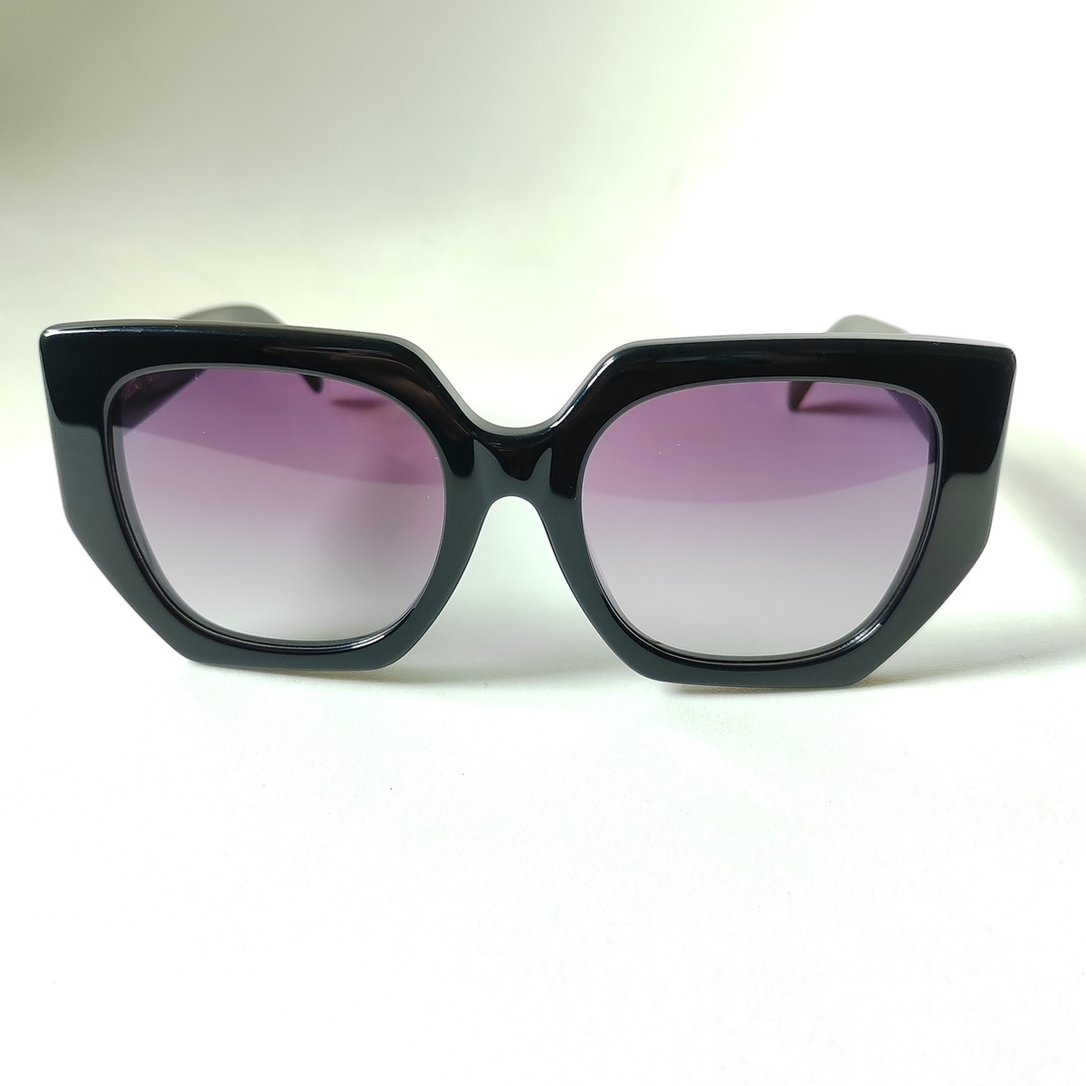 サングラス Celine Sunglasses CL40239F 01F Triomphe Oversized Acetate Celine CL40239F 01F Triomphe Women Sunglasses Black Gold