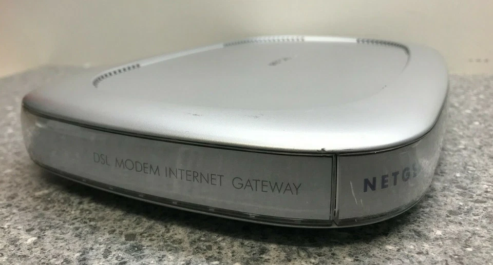 Netgear DG814 DSL Modem Router Gateway - Image 4 of 4