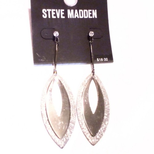 Steve Madden NWT Long Rhinestone Gunmetal and Glittered Long Drop Earrings - Picture 3 of 5