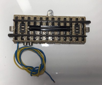 Schnäppchen !!! Märklin H0 5113 M-Gleis Lichtmast für Entkupplungsgleis 5112