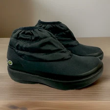 OOFOS OOmg Low Women’s Black Snow Bootie Ankle Recovery Boots Size 7 EU 38