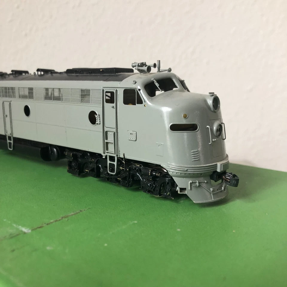 Overland Models OMI-6018 HO Brass DL&W (EL) E8 A - HARD TO FIND - Image 3 of 4