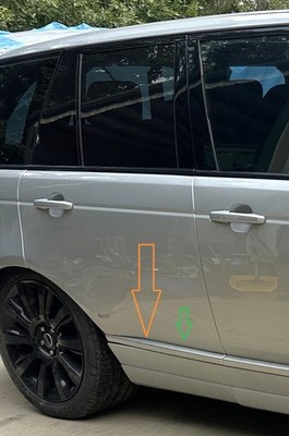 2017 LAND ROVER RANGE ROVER SWB Right Rear Door Molding OEM ** W/Damage