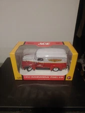 FIRST GEAR 1953 INTERNATIONAL PANEL VAN ACE HARDWARE 1/25 SCALE 2006 SEALED
