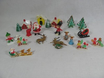 VINTAGE SET OF 18 MINIATURE CHRISTMAS CRAFT ORNAMENTS LOT DIORAMAS CRAFTS #1