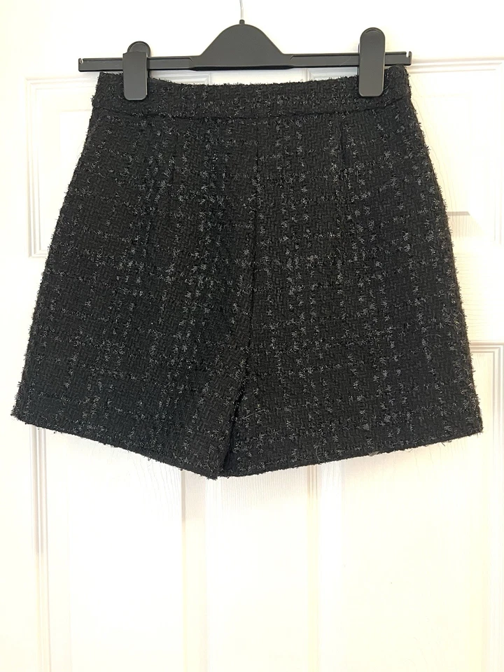 Primark Women’s High-Rise Bouclé Check Chino Shorts Black Size 4 - Image 4 of 4