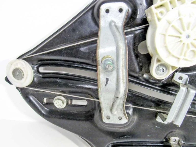 03-09 Mercedes W209 CLK55 CLK500 320 Rear Right Passenger Side Window Regulator - Image 3 of 4