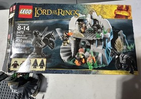 LEGO Lord of the Rings: Attack On Weathertop 9472 - 90% complete- box and figs!