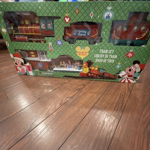 Disney Store Mickey & Friends Train Set - Sound & Move Disney Christmas New - Picture 2 of 7