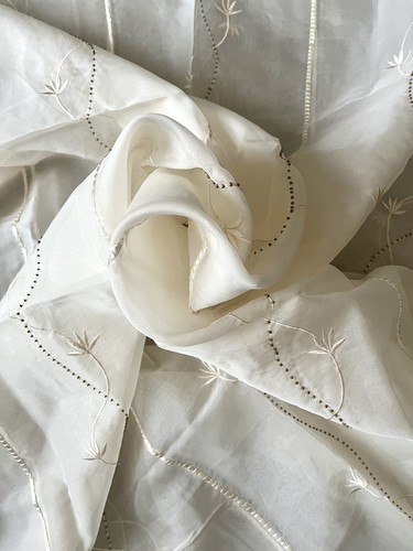 100% Silk Sheer Organza Fabric Voile Material~Cream/Ivory~Beads~L122 W55 ins~NEW - Picture 2 of 15