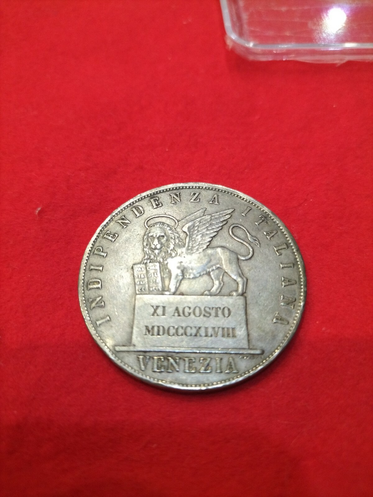 Foto 4 di 6