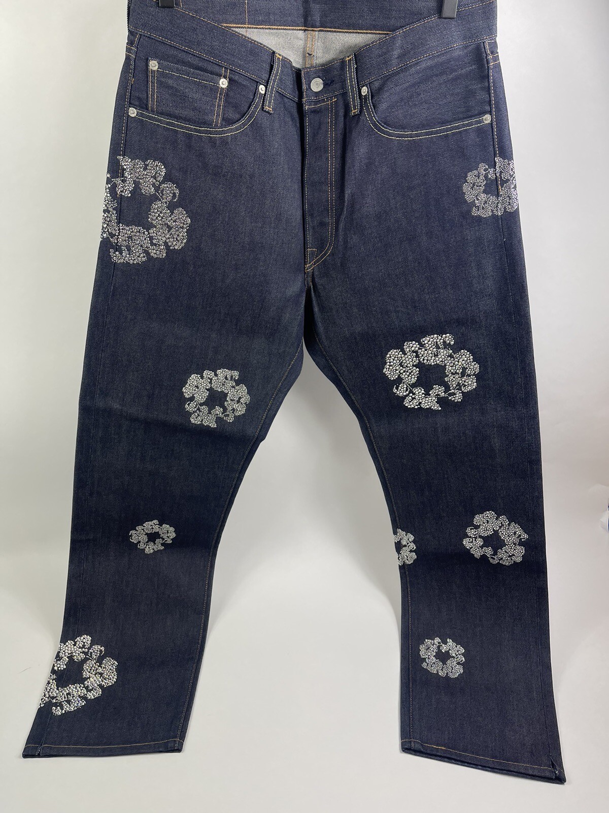 DENIM TEARS X LEVI'S - CRYSTAL JEANS SIZE: 34 - Gem DENIM TEARS X LEVI'S - CRYSTAL JEANS SIZE: 34 - Gem