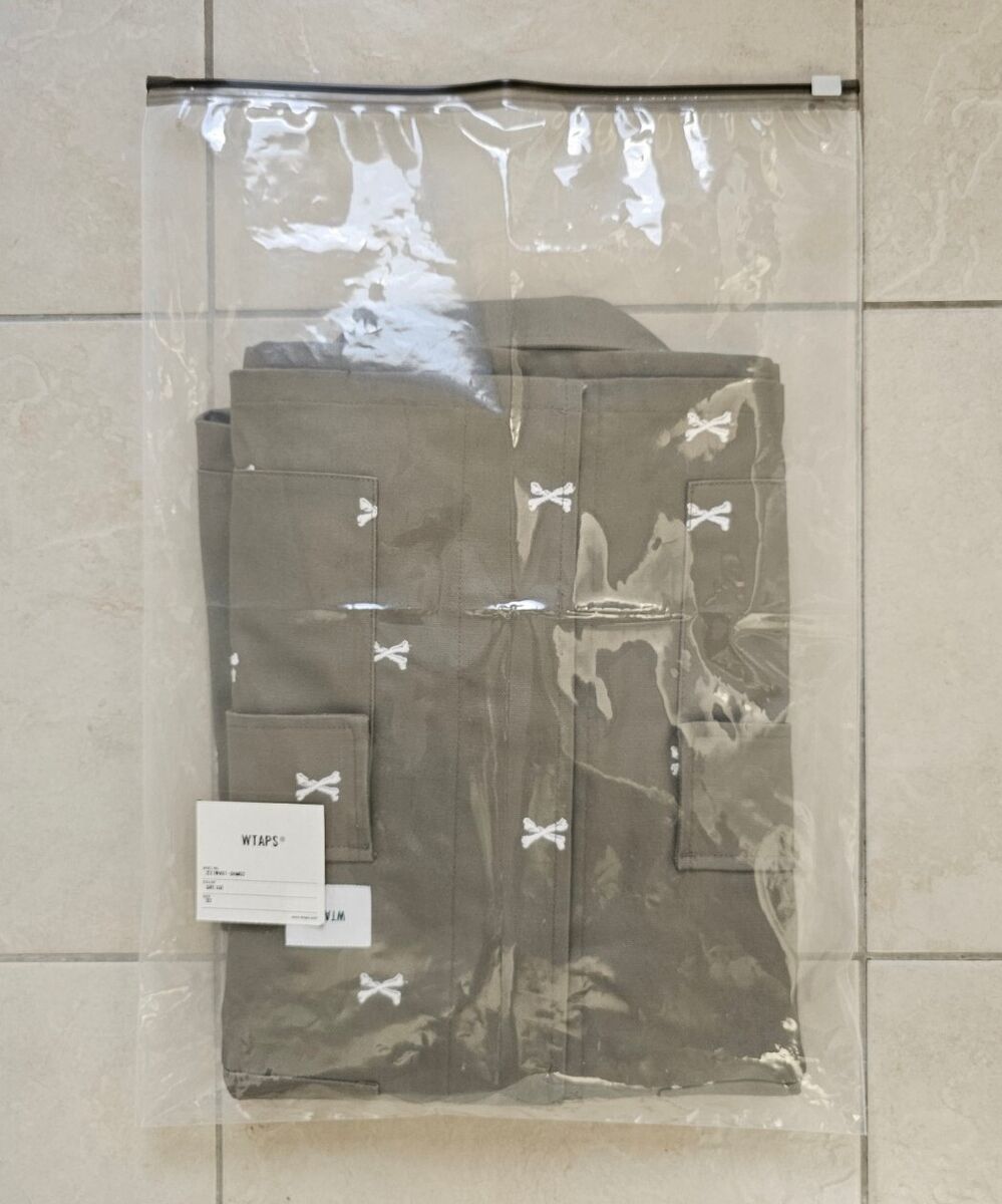 s-l1200.jpg s-l1200.jpg