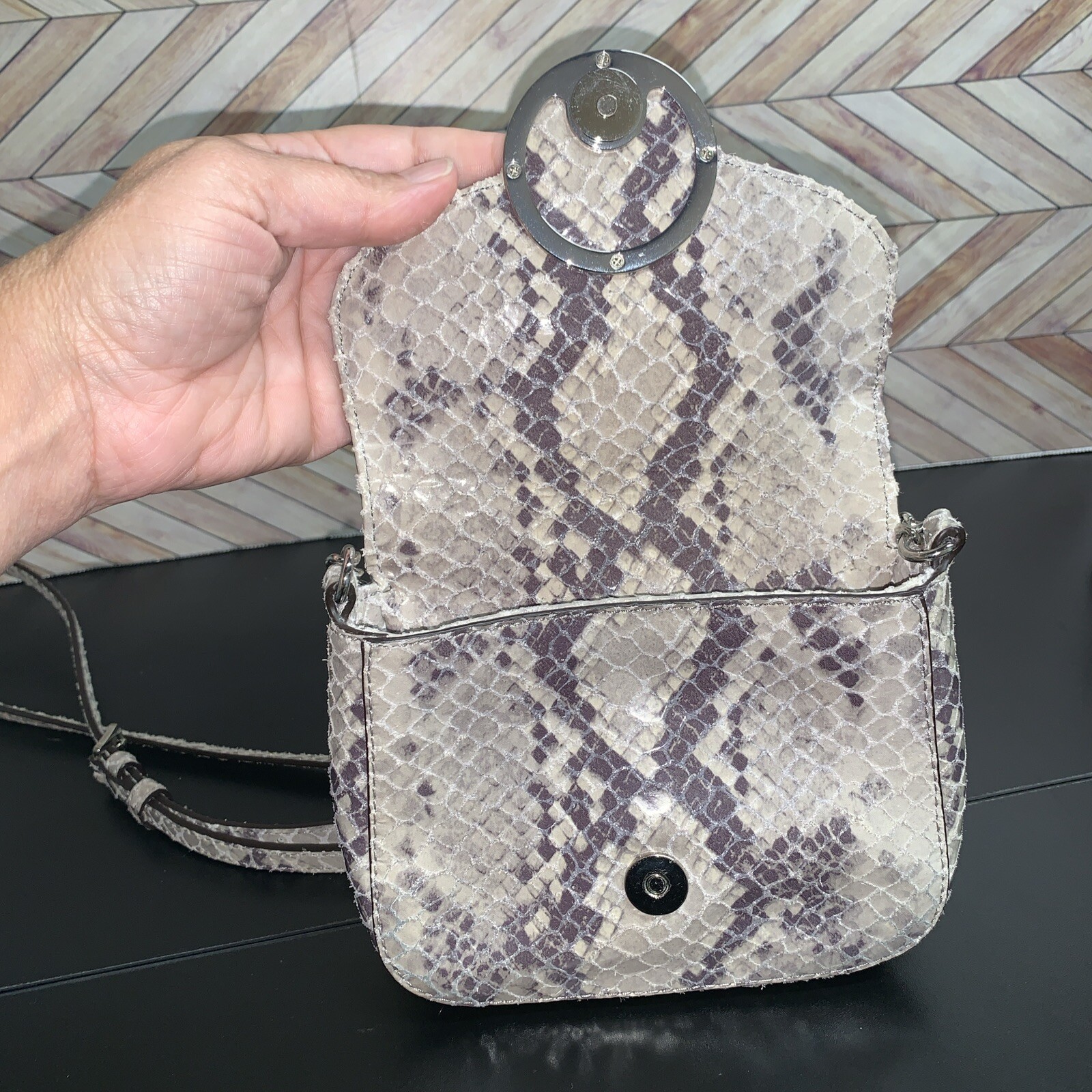 MICHAEL KORS FULTON Python print Grey Small  Cros… - image 9