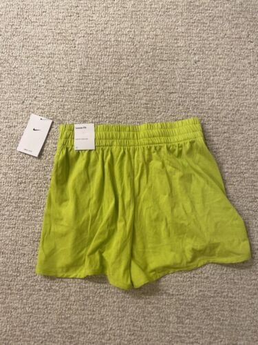 NWT Nike Dri-Fit Girls Shorts Size Youth Kids SZ L High Rise Green DX4965-308 - Picture 3 of 3