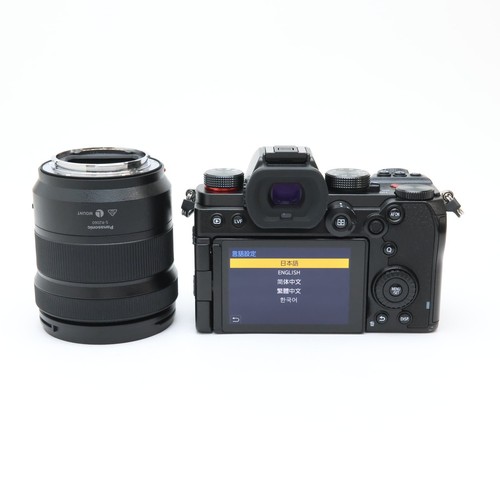 Panasonic LUMIX DC-S5K +S 20-60mm F3.5-5.6 Lens Kit #320 - Picture 2 of 12