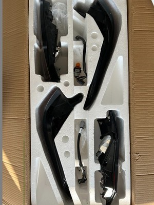 2021+ Toyota Sienna ORIGINAL Complete Rear Tail Light Assembly