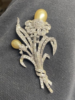 SPARKLING SUPER RARE EXQUISITE TRIFARI EARLY 1940s FURCLIP FLORAL ALFRED PHILIP 