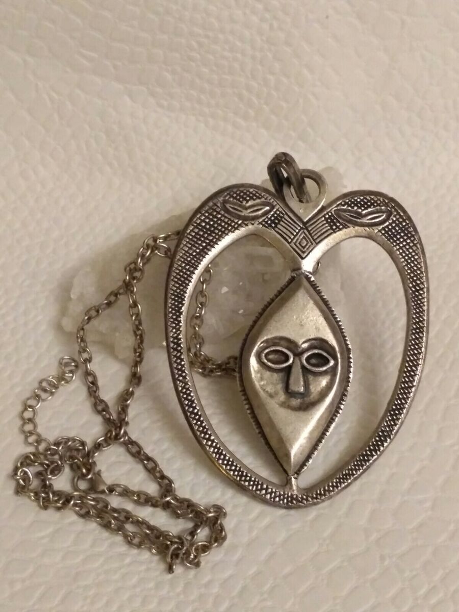 Very Unusual!! Vintage Santo Domingo 2 Tone Heishi Sterling Silver Necklace Very Unusual!! Vintage Santo Domingo 2 Tone Heishi Sterling Silver Necklace