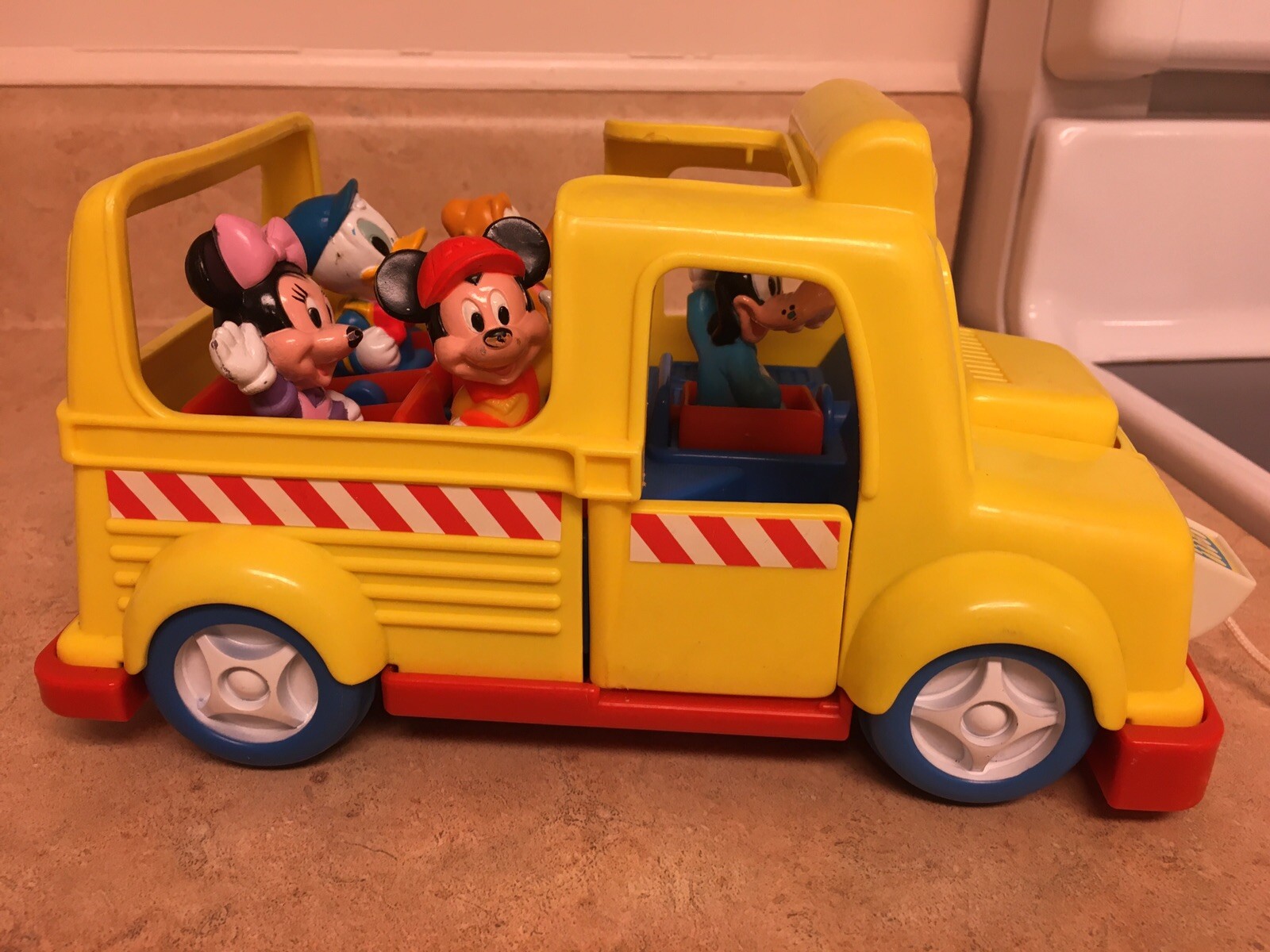 disney shape sorter bus