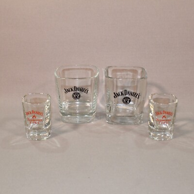 Jack Daniels Brille x 4 und Spielkarten