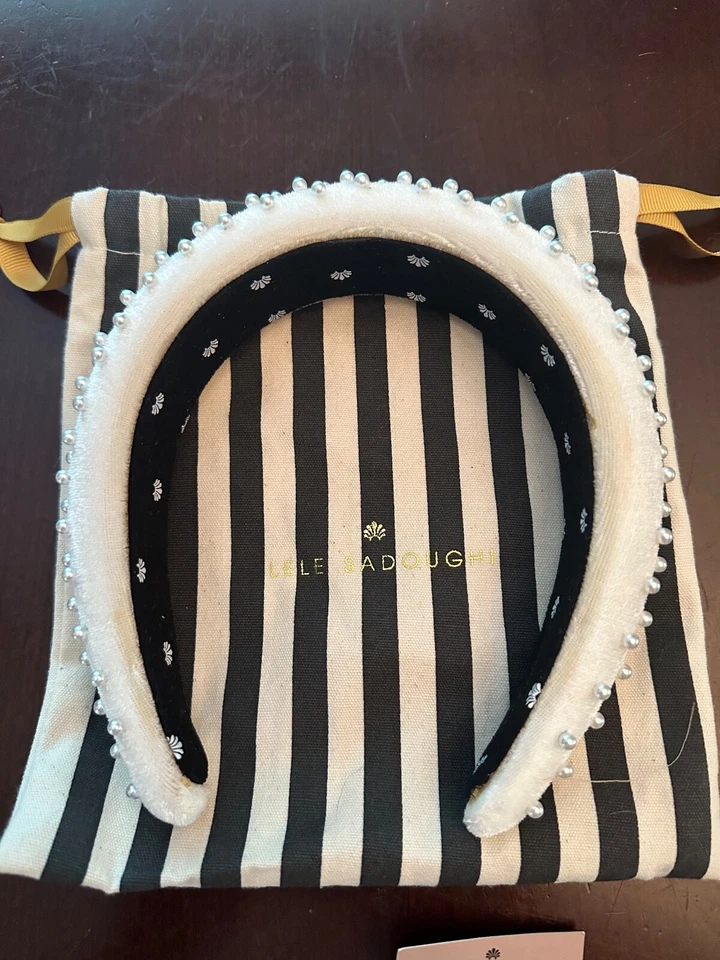 Faixa de cabeça Lele Sadoughi White Pearl Velvet Alice (nova, esgotada) - Imagem 2 de 4