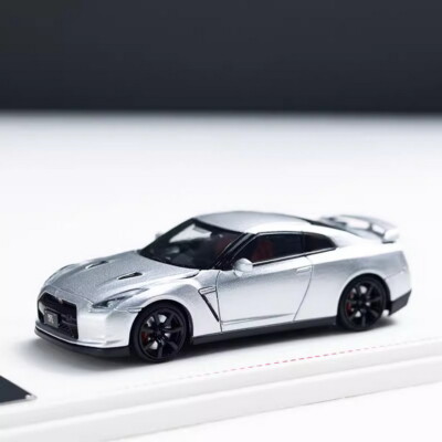 FH 1/64 Scale Nissan GT-R R35 Silver Diecast Car Model Toy