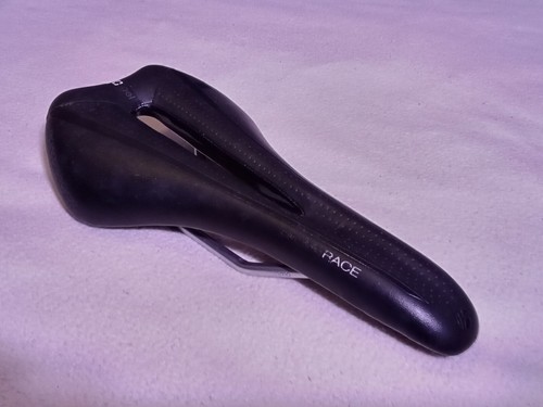 Bontrager Paradigm Race Saddle. 138 mm 