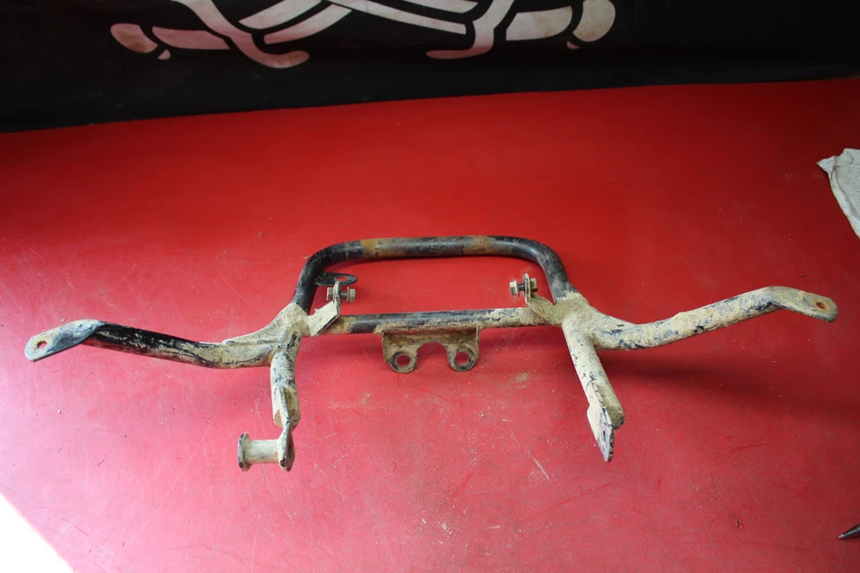 2000 SUZUKI QUADRUNNER 160 REAR BACK GRAB BAR HANDLE - Image 3 of 4